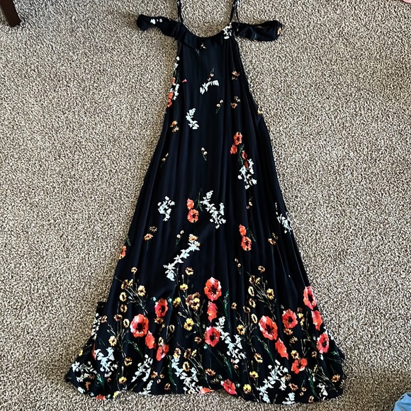 Gorgeous maxi Target dress - Picture 2 of 6